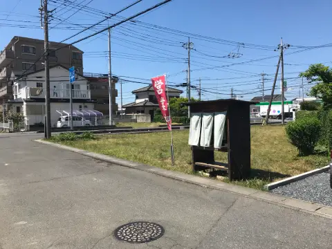 無人の野菜直売所(行田駅近く)